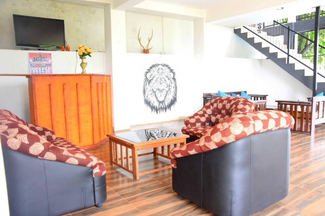 Hotel H2O Gampola Bagian luar foto