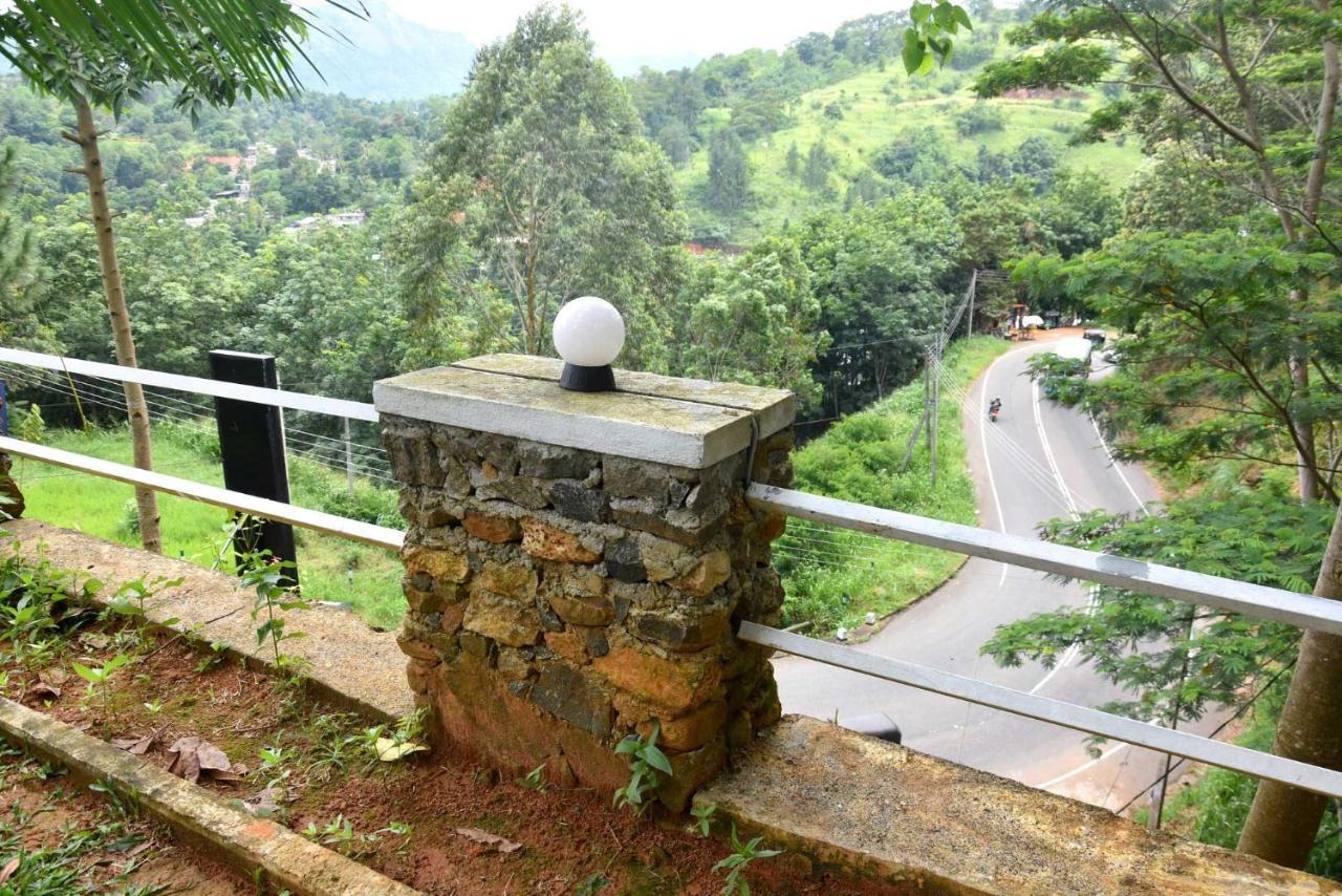 Hotel H2O Gampola Bagian luar foto