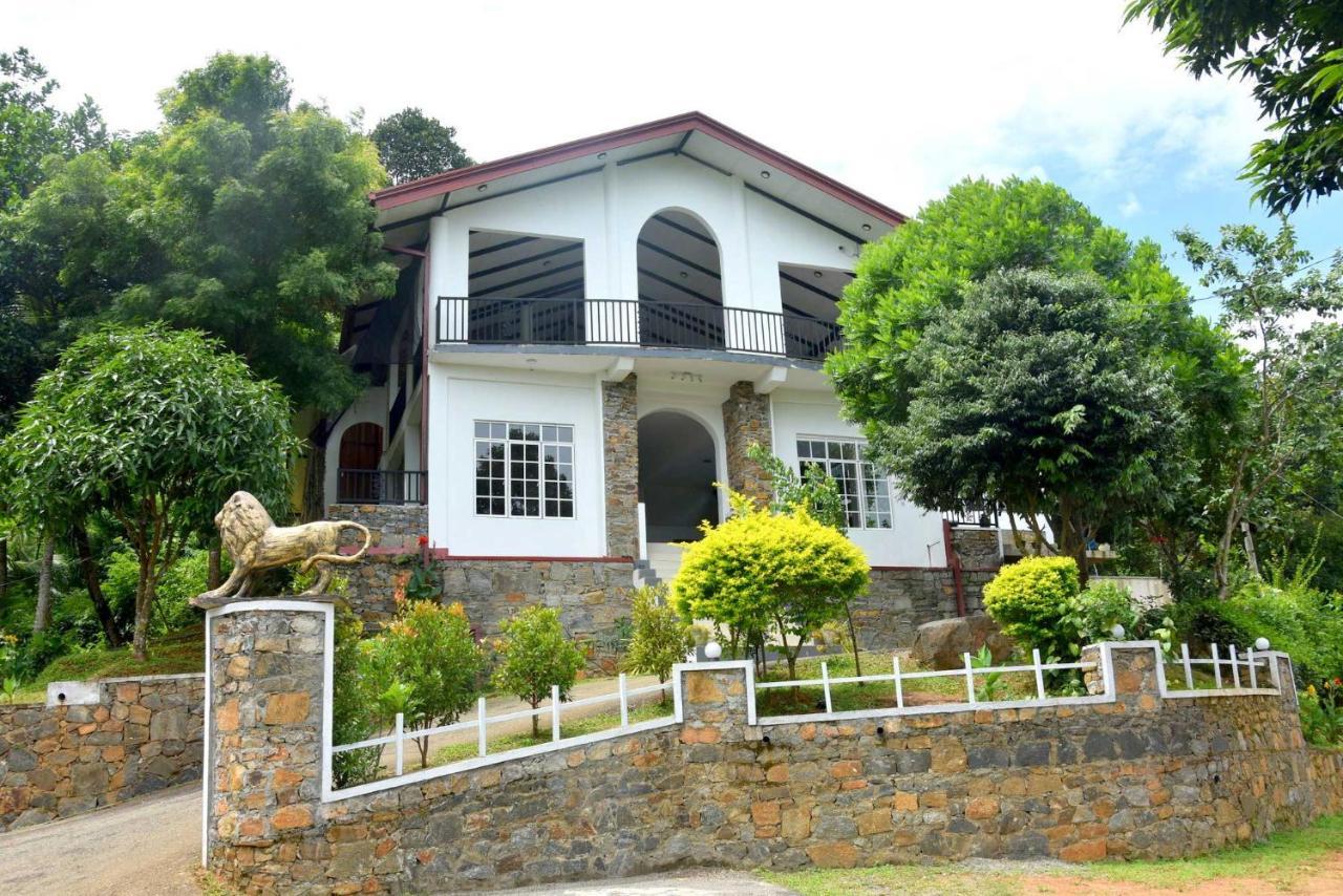 Hotel H2O Gampola Bagian luar foto