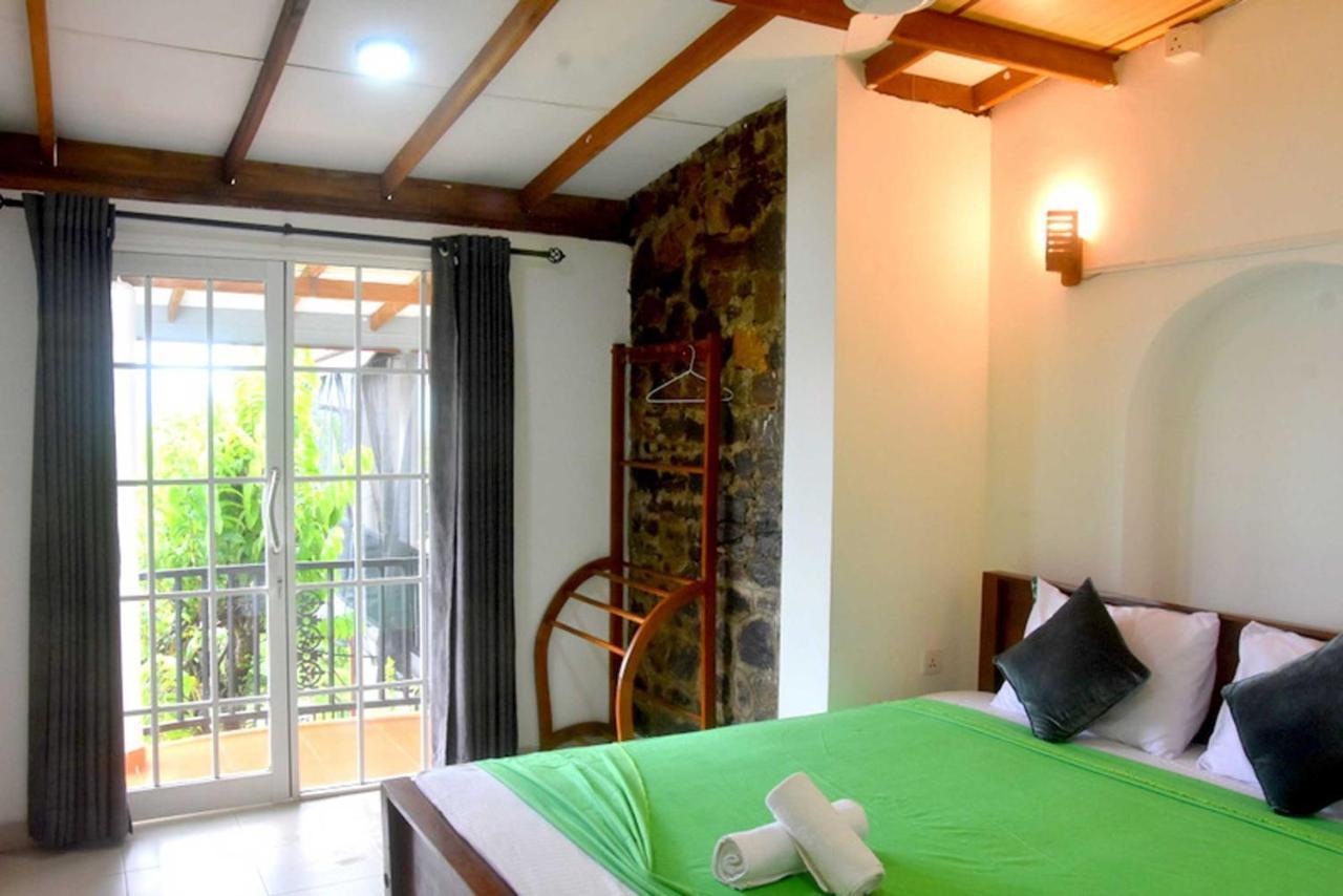 Hotel H2O Gampola Bagian luar foto
