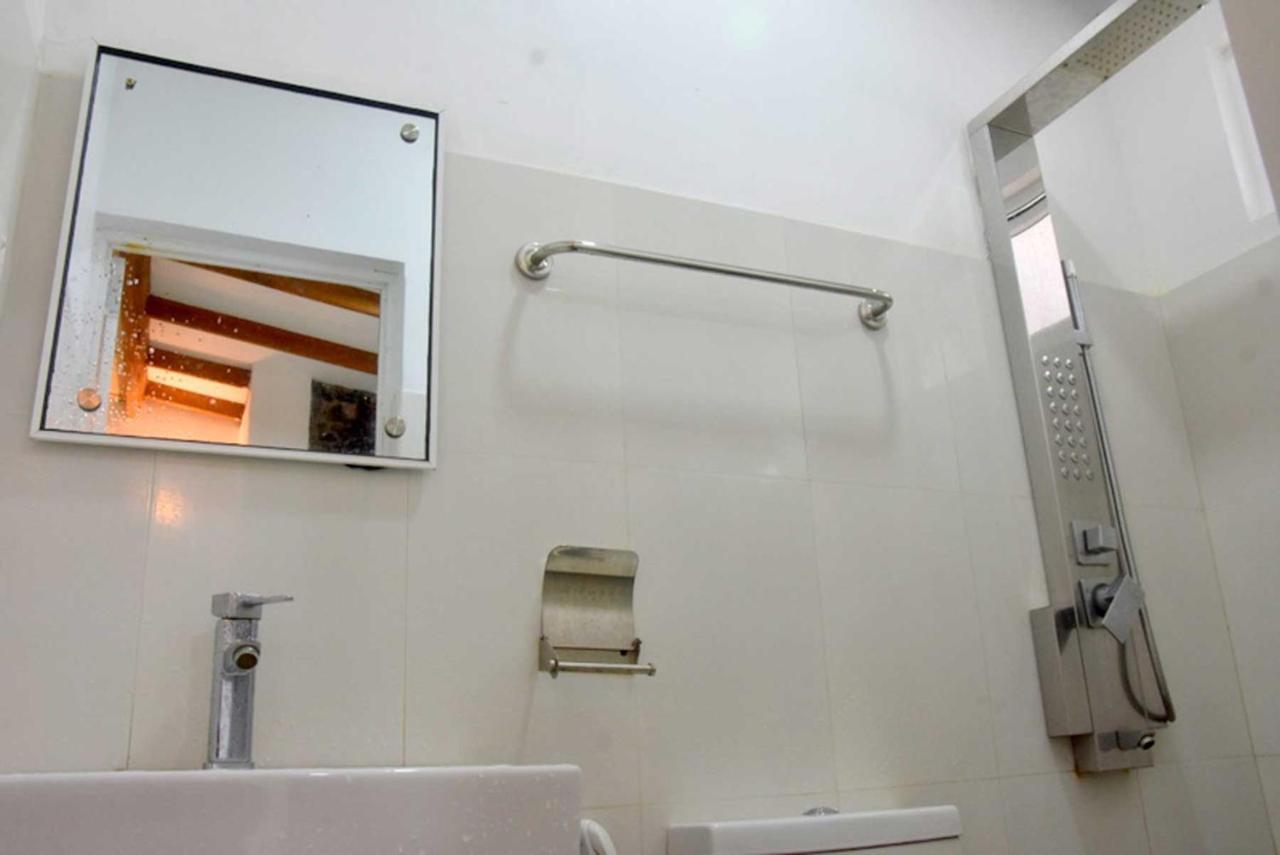 Hotel H2O Gampola Bagian luar foto